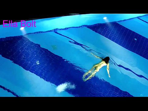 ❤️ No puc parar de mirar-la, jove rossa presa nedant nua a la piscina del complex ELLA BOLT ❤ Putes a nosaltres ca.serviporno.ru ❤