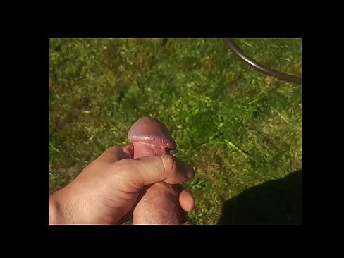 ❤️ Una guapa calenta es folla el seu cony rosa i es corre amb un esquitxat en un jardí d'estiu ❤ Putes a nosaltres ca.serviporno.ru ❤