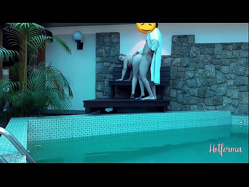 ❤️ El cap convida la criada a la piscina, però no va poder resistir-se a una calor ❤ Putes a nosaltres ca.serviporno.ru ❤