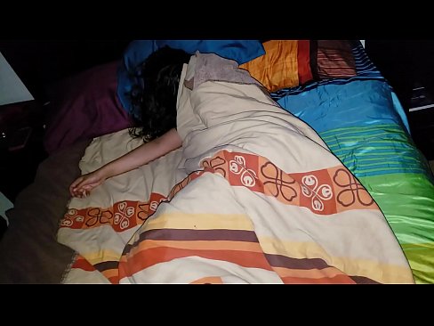 ❤️ El fillastre renya la seva jove madrastra mentre dorm. ❤ Putes a nosaltres ca.serviporno.ru ❤